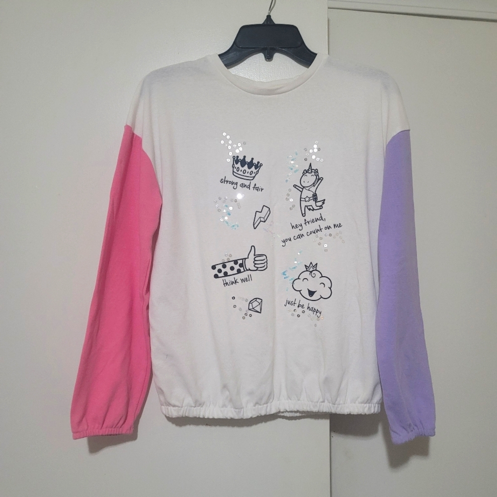 Girl's shirt